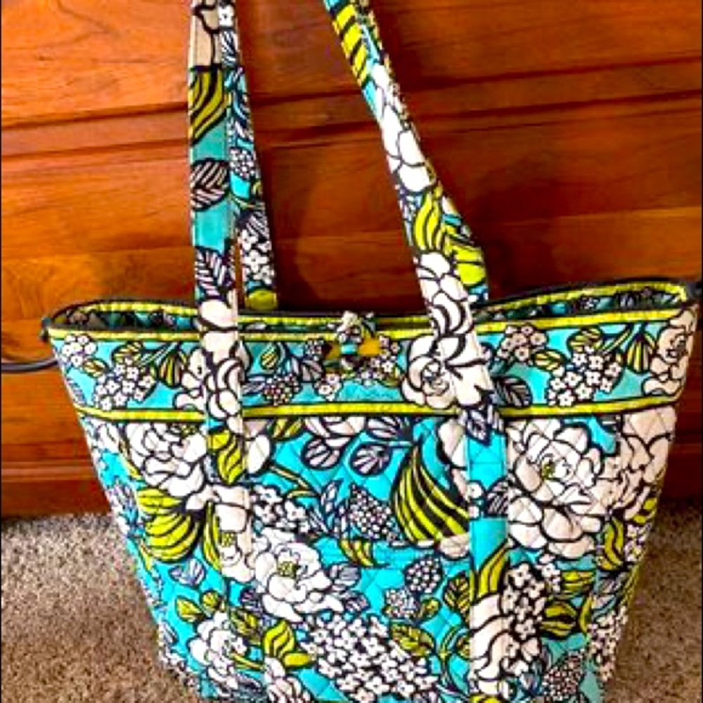 Vera Bradley Island Blooms Laptop Tote